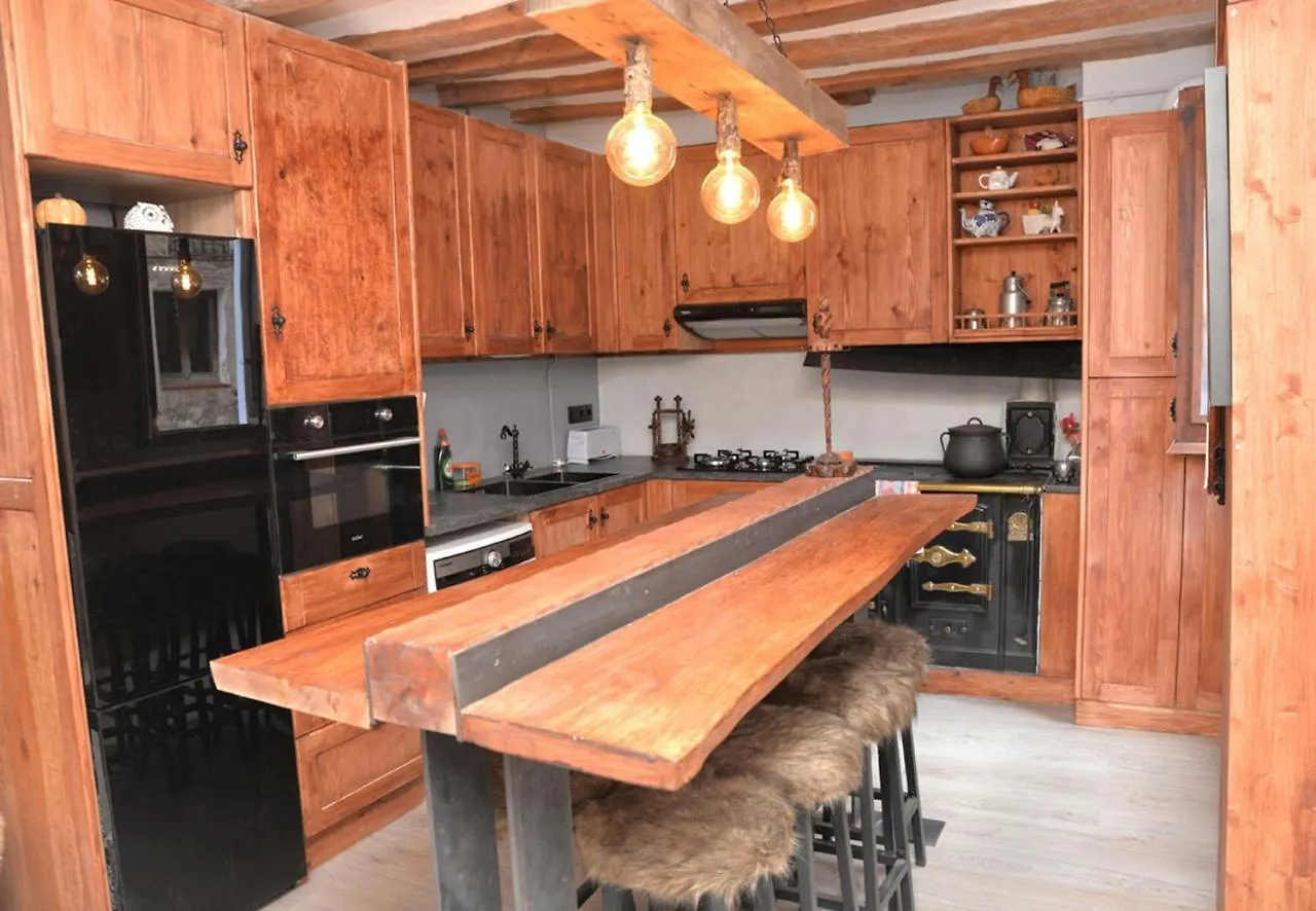 Apartamento Tríplex Rústico-Moderno hasta 18 plazas - Pobla de Lillet La Pobla de Lillet España