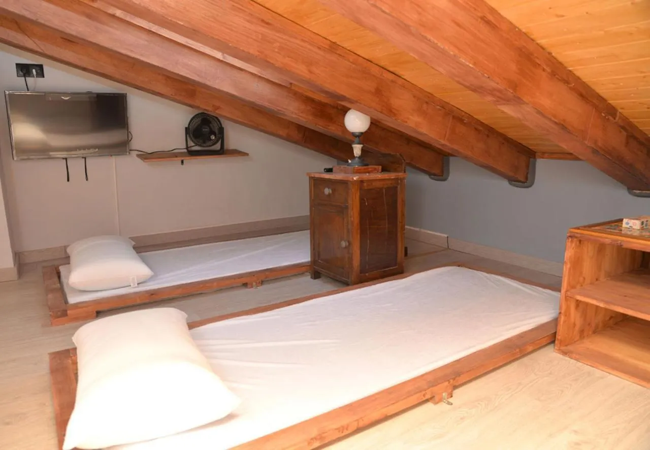 Triplex Rustico-Moderno Hasta 18 Plazas - Pobla De Lillet Apartment La Pobla de Lillet Spain